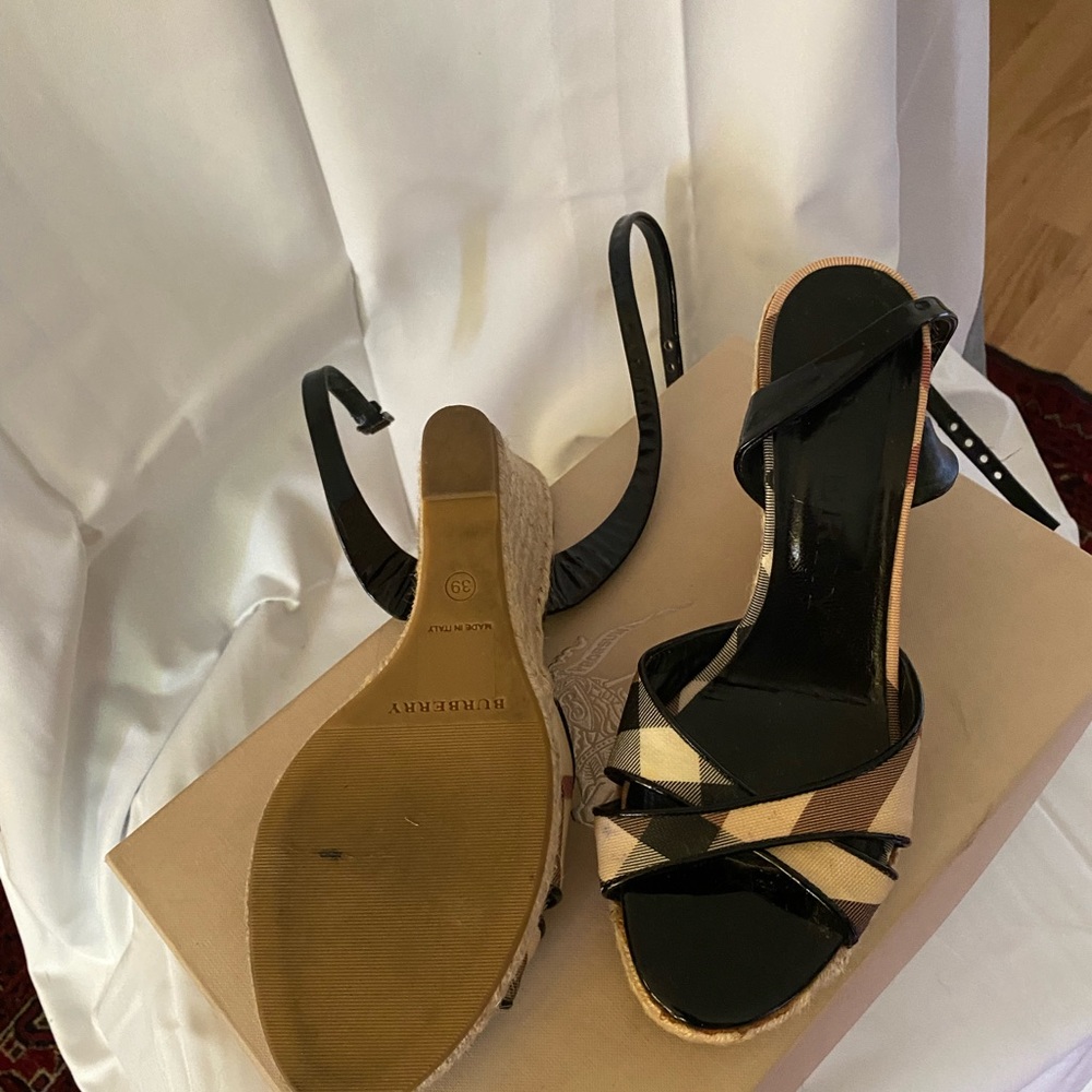 Burberry wedge espadrilles. Good condition size 39 E.